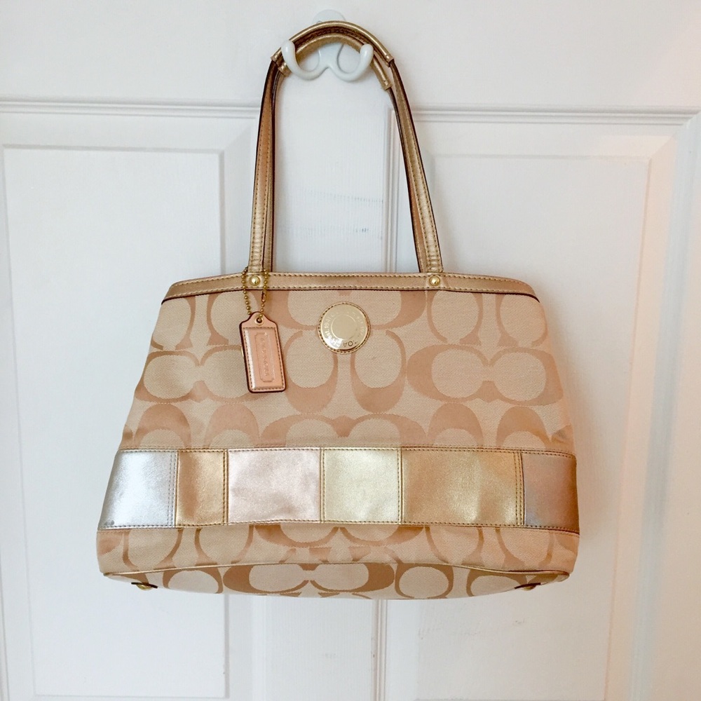 💎Coach gold shinny purse